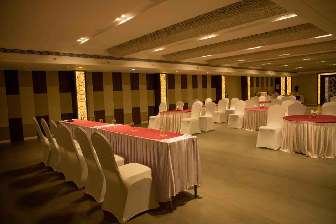 Zip By Spree Hotels Samudra Belgaum Exterior foto